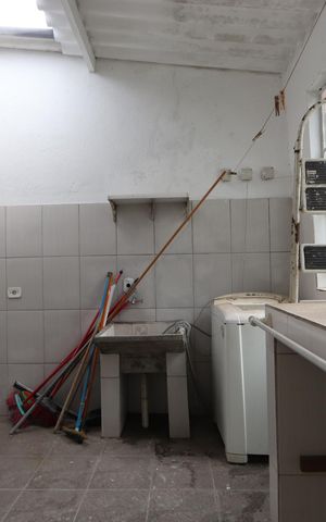Casa à venda com 150m², 4 quartos e 2 vagasLavanderia