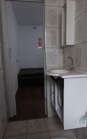 Casa à venda com 150m², 4 quartos e 2 vagasBanheiro