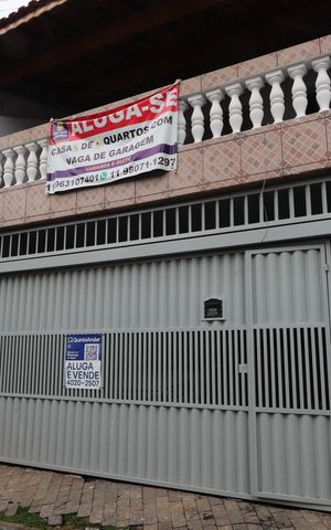 Casa à venda com 150m², 4 quartos e 2 vagasFachada