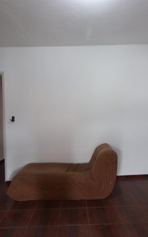 Casa à venda com 150m², 4 quartos e 2 vagasSuíte
