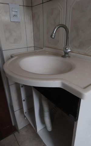Casa à venda com 150m², 4 quartos e 2 vagasBanheiro