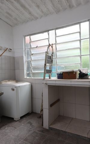 Casa à venda com 150m², 4 quartos e 2 vagasLavanderia