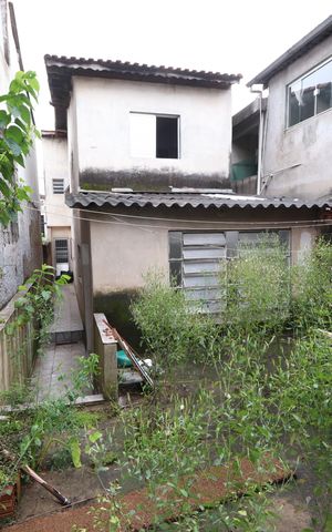 Casa à venda com 150m², 4 quartos e 2 vagasQuintal