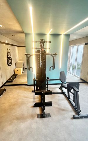 Apartamento à venda com 43m², 2 quartos e sem vaga Apartamento à venda com 43m², 2 quartos e sem vagaAcademia