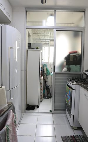 Casa à venda com 72m², 3 quartos e 2 vagascozinha