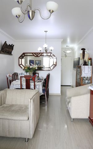 Casa à venda com 72m², 3 quartos e 2 vagassala