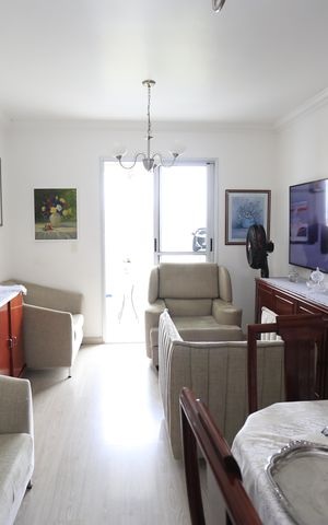 Casa à venda com 72m², 3 quartos e 2 vagassala