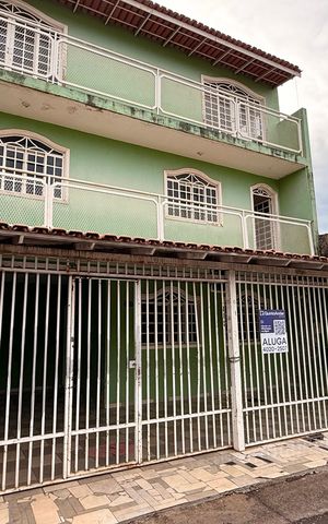 Casa à venda com 292m², 5 quartos e 3 vagas Casa à venda com 292m², 5 quartos e 3 vagasFACHADA