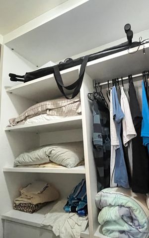 Casa à venda com 340m², 4 quartos e 4 vagas Casa à venda com 340m², 4 quartos e 4 vagasCloset