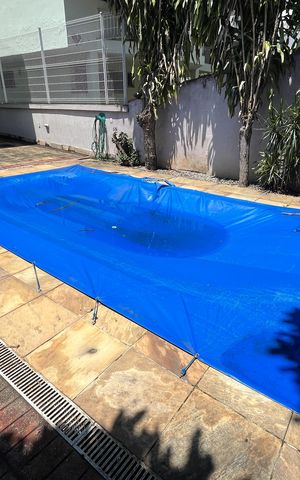 Casa à venda com 340m², 4 quartos e 4 vagas Casa à venda com 340m², 4 quartos e 4 vagasPiscina
