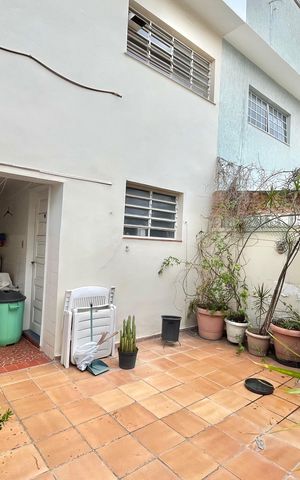 Casa à venda com 162m², 3 quartos e 2 vagas Casa à venda com 162m², 3 quartos e 2 vagasQuintal