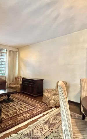 Casa à venda com 162m², 3 quartos e 2 vagas Casa à venda com 162m², 3 quartos e 2 vagasSala