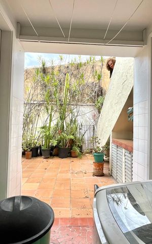 Casa à venda com 162m², 3 quartos e 2 vagas Casa à venda com 162m², 3 quartos e 2 vagasÁrea de Serviço