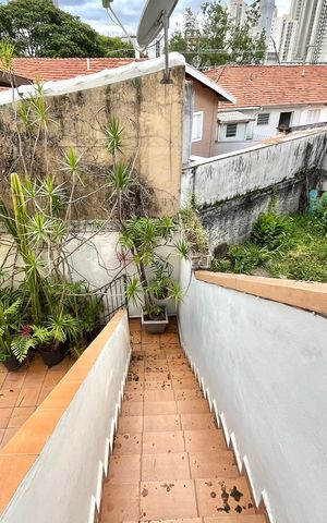 Casa à venda com 162m², 3 quartos e 2 vagas Casa à venda com 162m², 3 quartos e 2 vagasÁrea externa