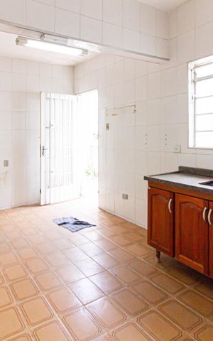 Casa à venda com 158m², 2 quartos e 2 vagas Casa à venda com 158m², 2 quartos e 2 vagasCozinha