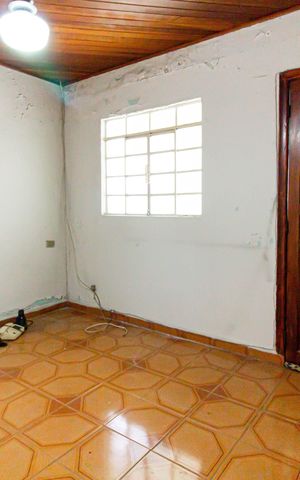 Casa à venda com 158m², 2 quartos e 2 vagas Casa à venda com 158m², 2 quartos e 2 vagasSala