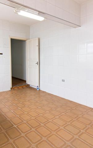 Casa à venda com 158m², 2 quartos e 2 vagas Casa à venda com 158m², 2 quartos e 2 vagasCozinha