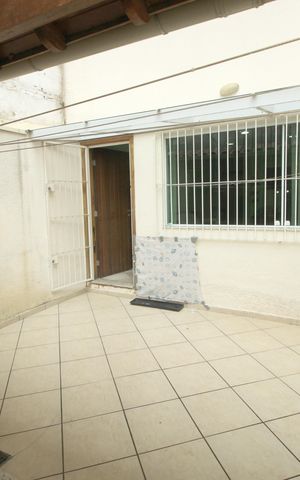 Casa à venda com 289m², 3 quartos e 6 vagasQuintal