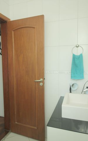 Casa à venda com 289m², 3 quartos e 6 vagasBanheiro da Suíte 2