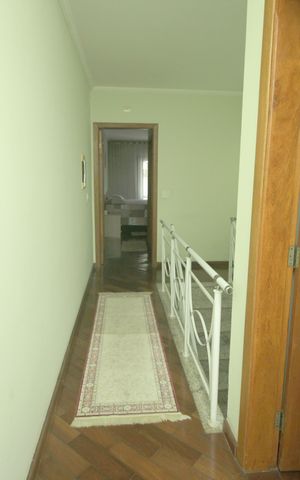 Casa à venda com 289m², 3 quartos e 6 vagasCorredor