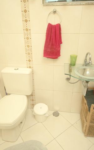 Casa à venda com 289m², 3 quartos e 6 vagasLavabo