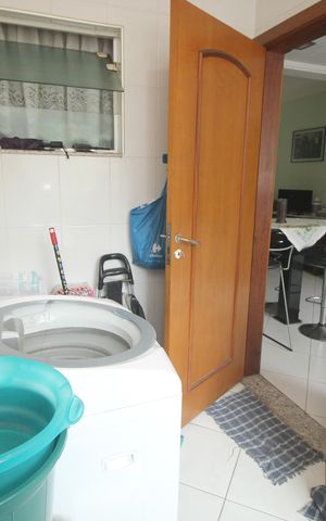 Casa à venda com 289m², 3 quartos e 6 vagasÁrea de Serviço