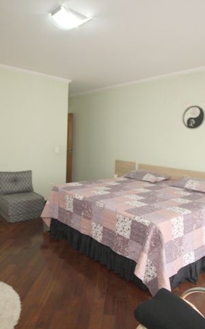 Casa à venda com 289m², 3 quartos e 6 vagasSuíte Master