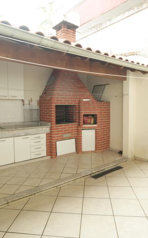 Casa à venda com 289m², 3 quartos e 6 vagasChurrasqueira