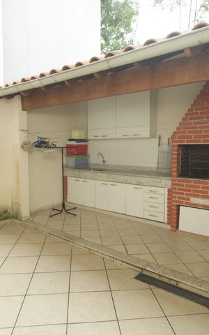 Casa à venda com 289m², 3 quartos e 6 vagasChurrasqueira
