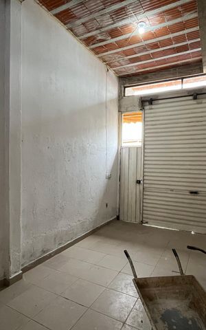 Casa à venda com 70m², 1 quarto e 1 vaga Casa à venda com 70m², 1 quarto e 1 vagaGaragem