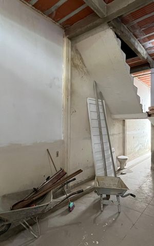 Casa à venda com 70m², 1 quarto e 1 vaga Casa à venda com 70m², 1 quarto e 1 vagaGaragem