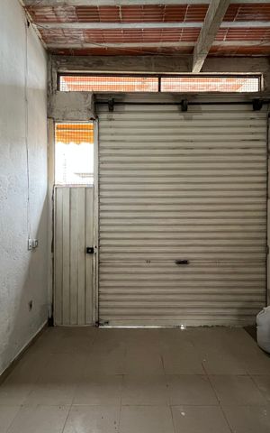 Casa à venda com 70m², 1 quarto e 1 vaga Casa à venda com 70m², 1 quarto e 1 vagaGaragem