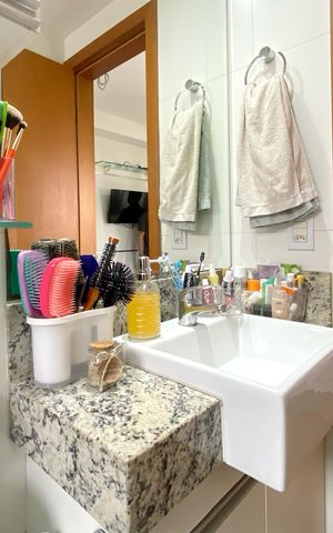 Apartamento à venda com 127m², 4 quartos e 3 vagas Apartamento à venda com 127m², 4 quartos e 3 vagasBanheiro da Suíte 1