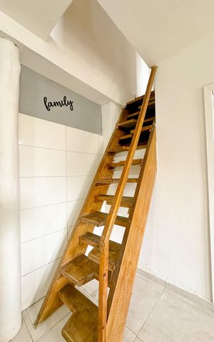 Apartamento para alugar com 110m², 2 quartos e 1 vagaEscada