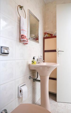 Casa à venda com 184m², 3 quartos e 1 vagaBanheiro social