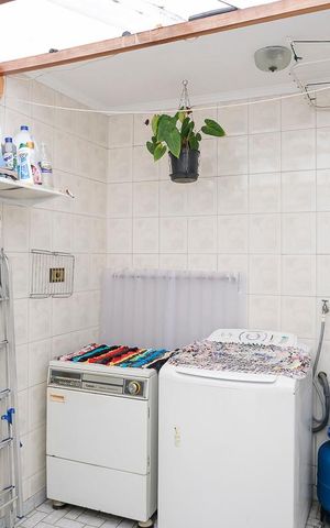 Casa à venda com 184m², 3 quartos e 1 vagaÁrea de serviço