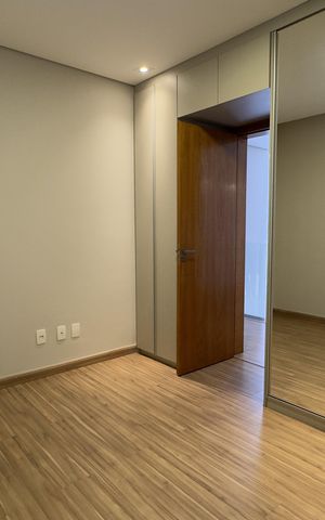 Casa de condomínio à venda com 158m², 3 quartos e 4 vagas