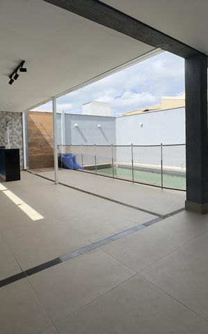 Casa de condomínio à venda com 158m², 3 quartos e 4 vagas