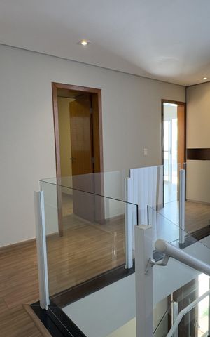 Casa de condomínio à venda com 158m², 3 quartos e 4 vagas