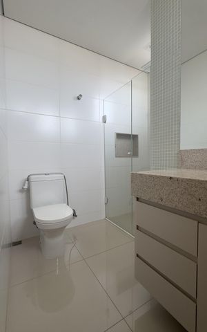 Casa de condomínio à venda com 158m², 3 quartos e 4 vagas