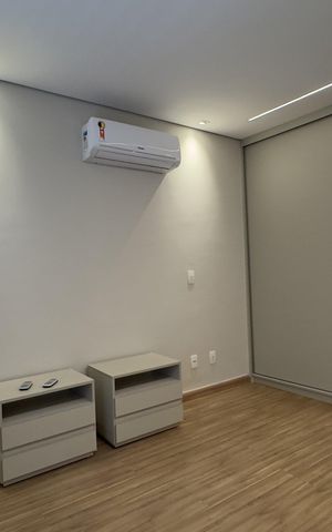 Casa de condomínio à venda com 158m², 3 quartos e 4 vagas