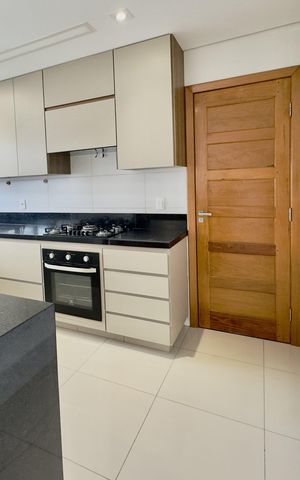 Casa de condomínio à venda com 158m², 3 quartos e 4 vagas
