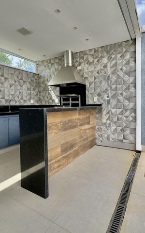 Casa de condomínio à venda com 158m², 3 quartos e 4 vagas