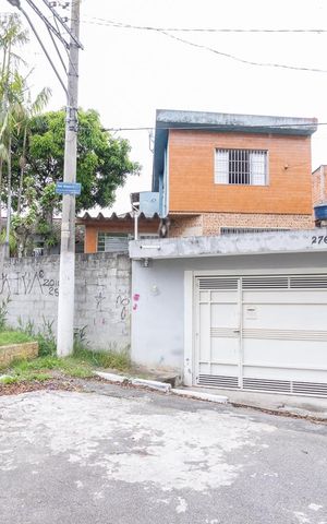 Casa à venda com 175m², 3 quartos e 2 vagasFachada