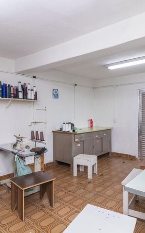 Casa à venda com 175m², 3 quartos e 2 vagasSalão