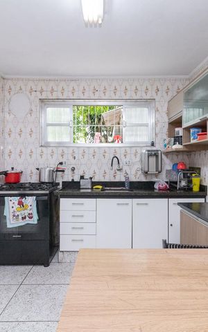 Casa à venda com 175m², 3 quartos e 2 vagasCozinha