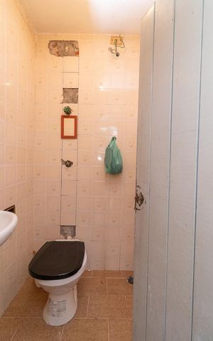 Casa à venda com 175m², 3 quartos e 2 vagasBanheiro 3