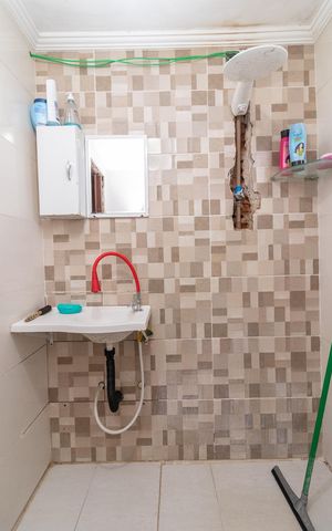 Casa à venda com 175m², 3 quartos e 2 vagasBanheiro 2