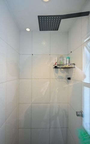 Apartamento à venda com 177m², 3 quartos e 2 vagasChuveiro da Suíte 1