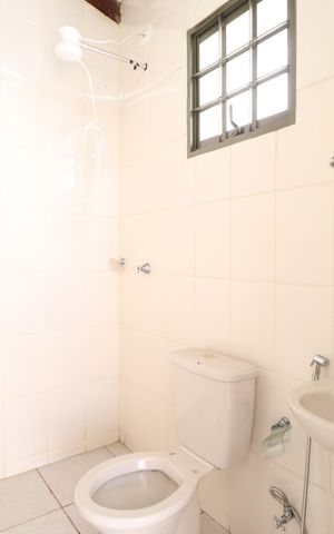 Casa para alugar com 250m², 3 quartos e 4 vagasBanheiro da Varanda